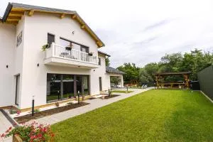 IoanaGuestHouse - Sănduleşti