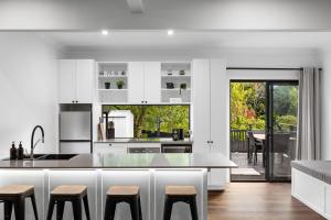 Secluded Luxury 2BR Rainforest Retreat Free Wi-Fi