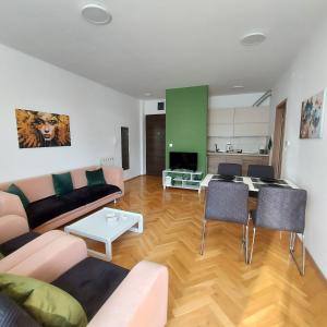 Mimi & Bobi Apartment