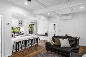 Secluded Luxury 2BR Rainforest Retreat Free Wi-Fi