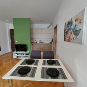 Mimi & Bobi Apartment