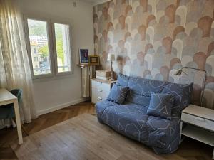 Appartement rénové dernier étage en ville et au calme