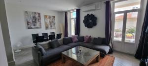 SUPERBE MAISON 6 ch, 4 sdb, terrasses et billard