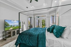 The W River Retreat in Green Cove Springs, FL