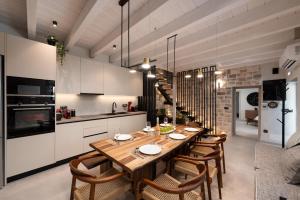 Villa Paul by PosarelliVillas