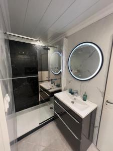 Appartements Appartement avec cour a cote de la plage : photos des chambres