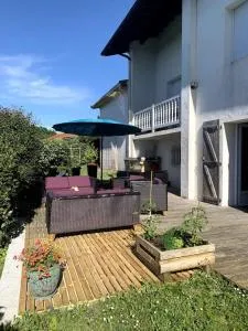 Coquet et spacieux Appt 3 chambres dans villa avec terrasse et jardin - Lurra