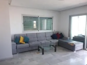 Joli appartement vue sur mer 2 min de la plage - Ben Yakhlef