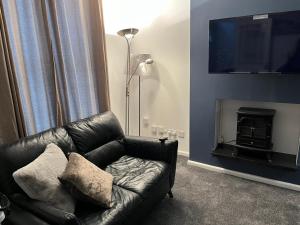 Modernised 4bed stay-away-home in Runcorn sleeps 7