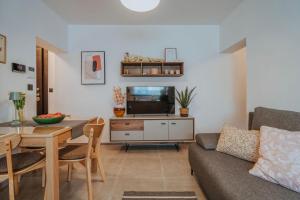 Apartman IV u centru Kutine.