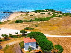 Romanos Beach Villas