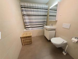 Relax and Recharge By The Lake! Modern Morges Apartments, AP26