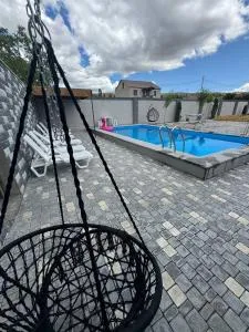 Paradise Life - Aghtsʼkʼ