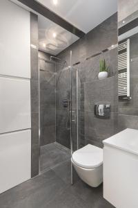 Wola! Big Garden! Cosily!