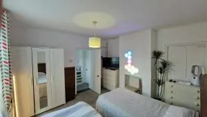 Converted Bungalow In Bexley - 锡德卡普