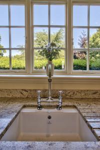 Alward House by Group Retreats