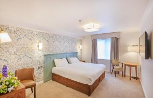 Standard King Room - Main House room in Milford Hall Hotel & Spa