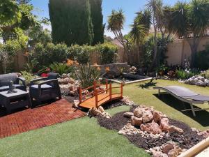 Chambre dHôtes dans Villa - La Londe Les Maures - Résidence dArtiste "La Maison du Bonheur" 2 personnes