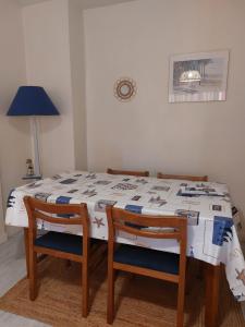 Appartements Style Vintage chic a 20 M de la plage : Appartement 2 Chambres