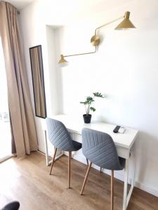 Acuario Moderno estudio Vistas al mar