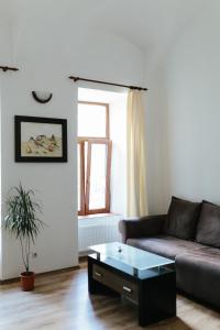 Contessa Central Studio II