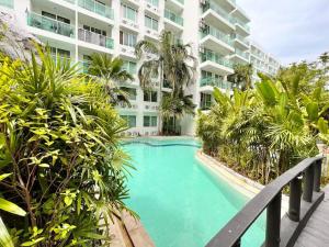 PoshPlace 1 BR in Amazon Residence