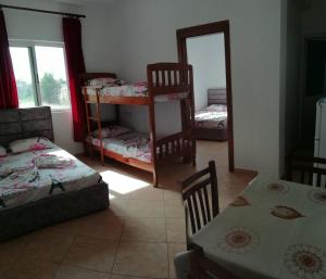 Araniti Apartment