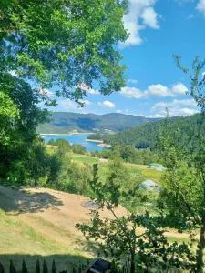 Domacinstvo Jezdic - Jezdići