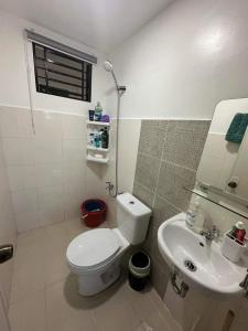 2BR Ground Level Entire Condo Central Aircon Sleeps 4