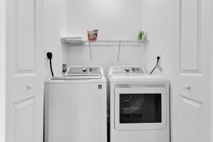 Beautiful Apt 5min walking Design District apt 1