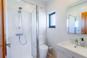 Apt at Porto de Mós with pool