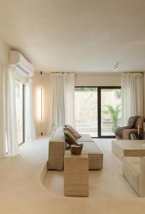 Aesthetic Design Suite Aire with Pool