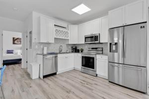 Wonderful 6ppl Apt 5 min walking Design District 2