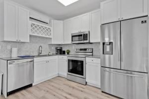 Wonderful 6ppl Apt 5 min walking Design District 2