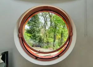 COUETTE et CAFÉ L'AGENCE - 莫里尼尚皮尼