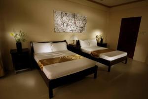 The Q Hotel and Events Place