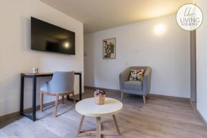 Living Lourdes 64-307