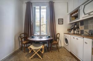 Appartements La Cabane nimoise avec Clim : photos des chambres