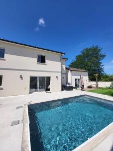 Villas maison avec piscine : photos des chambres