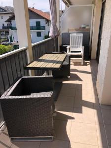 FLEUR De LYS - PROCHE CENTRE VILLE ET LAC