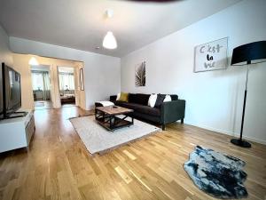 Elegant Apartment In Lovely Location