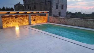 Villa on Biševo - transfer and car included, 5 min to the sea