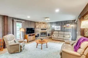 Erie Farmhouse with Fire Pit and Grill Pets Welcome! - Erie