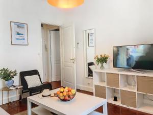 2P Moderne Riquier proche Port, Gare, Tramway