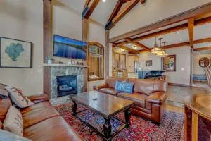 Lakefront Retreat Across from Homewood Resort - Pollock Pines