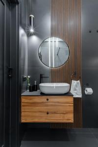 Charm & Comfort Renovated Gem in Old Town Sarego apt B