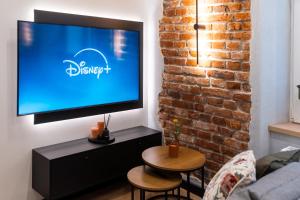 Charm & Comfort Renovated Gem in Old Town Sarego apt B