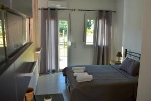 Chliara apartments by Tzalas