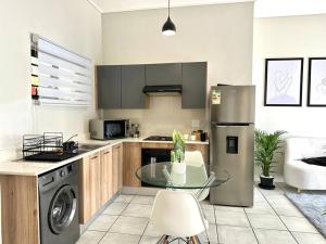 Cans luxurious home Greenlee