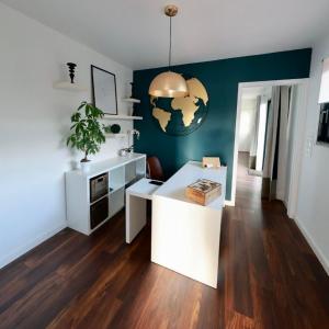 Villas Villa 75m2 avec Piscine et Jacuzzi prives, Sauna et Home-Cinema a 800m des Commodites : photos des chambres